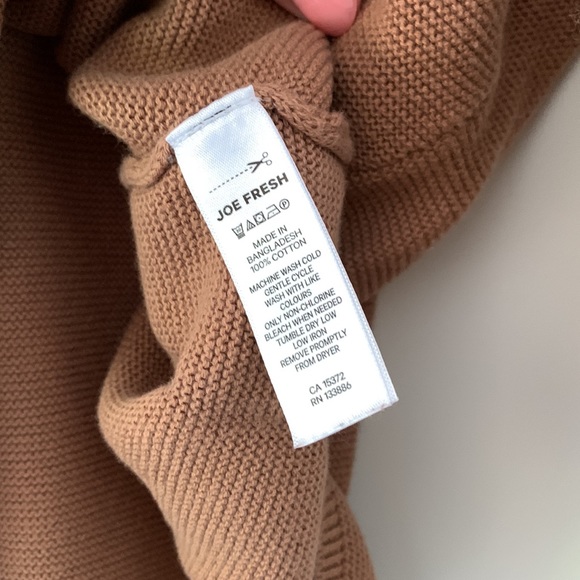 3/$15! Joe Fresh V-neck sweater. Women’s M - Picture 5 of 5